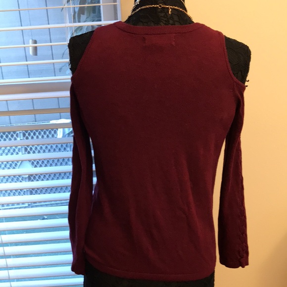 Pink Republic Sweater with open Shoulders size Medium - Picture 4 of 10
